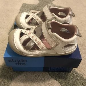Girl/baby Stride rite sandals